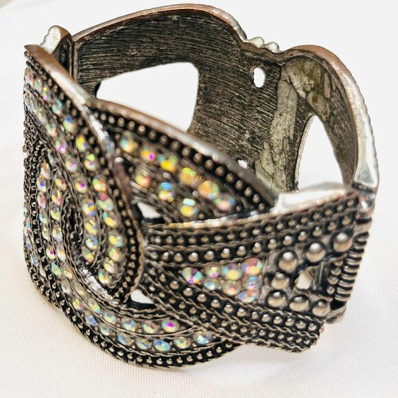 Vintage Rhinestone Cuff Bracelet 1980s, Celtic Knot Design, Silver-Tone Metal - Picture 6 of 6